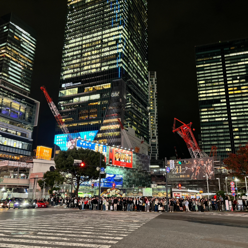 Tokyo: Shibuya Highlights Walking Tour & Secret Backstreets