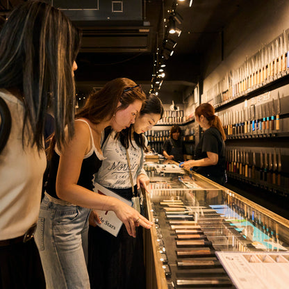 Tokyo: Asakusa & Sensoji ー Oldest Temple Walking Tour (2hrs)