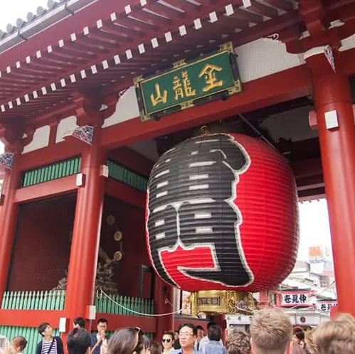 Tokyo: Asakusa & Sensoji ー Oldest Temple Walking Tour (2hrs)