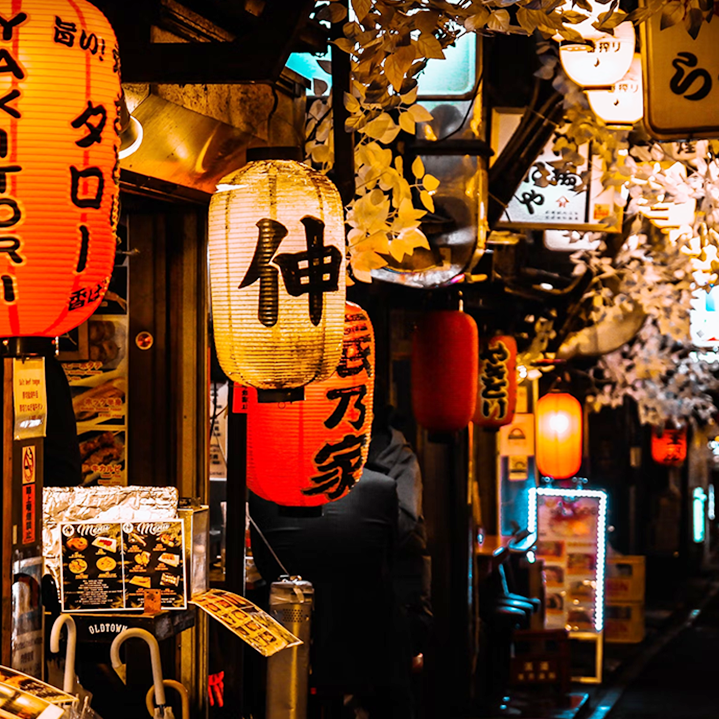 Tokyo: Asakusa Guided Food Tour with 12 Dishes & 3 Drinks