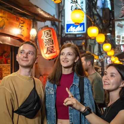 Tokyo: Shinjuku Food Tour with 15 Dishes at 4 Eateries