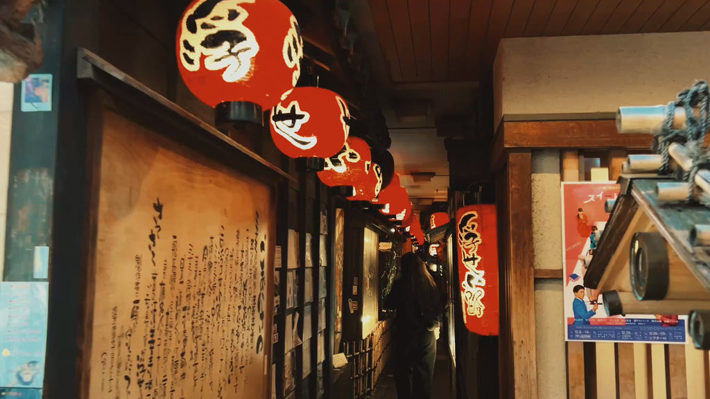 Osaka: Paseo de 2 horas por el distrito de la vida nocturna y cultura gastronómica local
