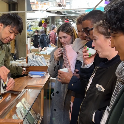 築地市場：試食付き屋台グルメツアー