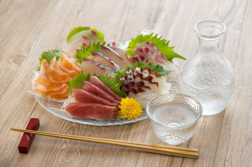 Fresh sashimi platter at Sakaba Yamaka Shoten