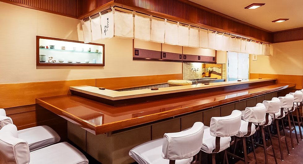 Sukiyabashi Jiro sushi counter preparation