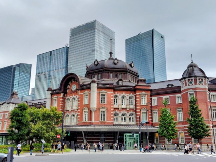 Variety of seafood dining options in Tokyo