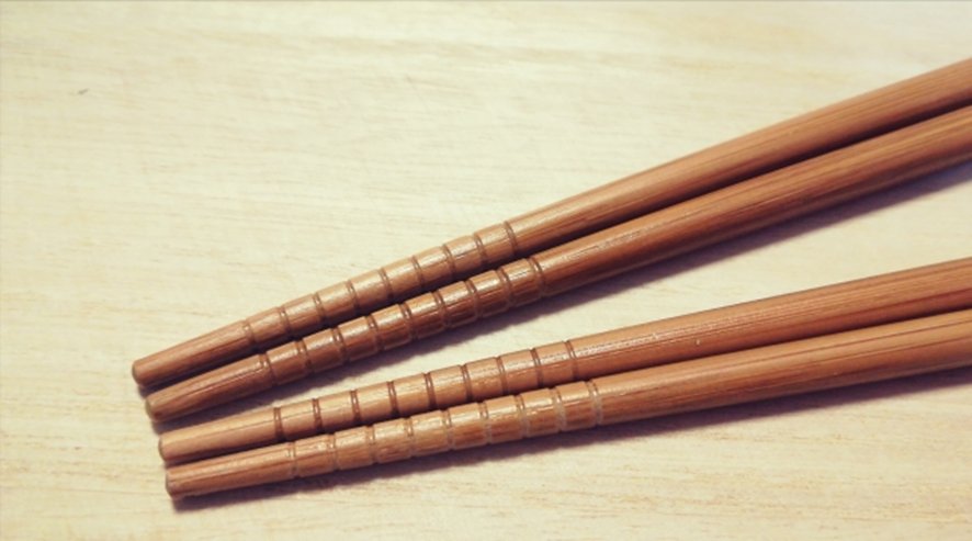 Serving chopsticks for shared dishes in Japan