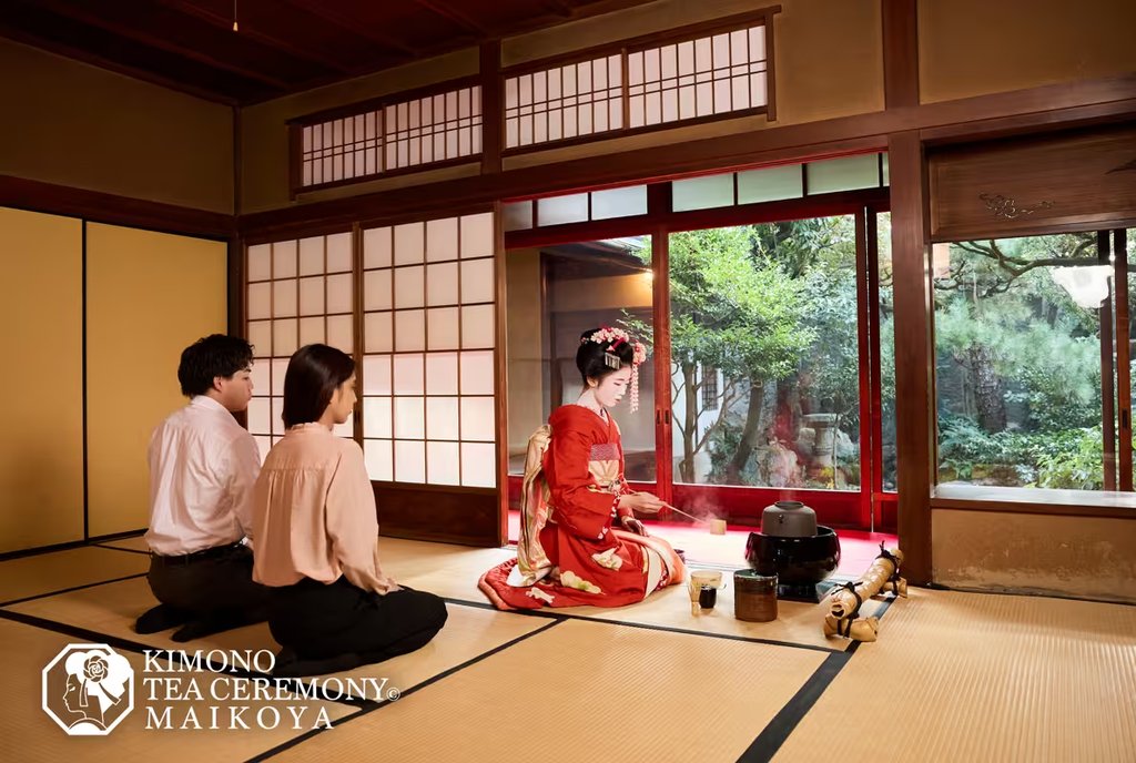 Maiko tea ceremony in traditional townhouse