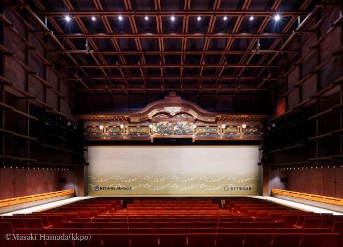 Miyagawacho Kaburenjo Mitsuwaza theater exterior