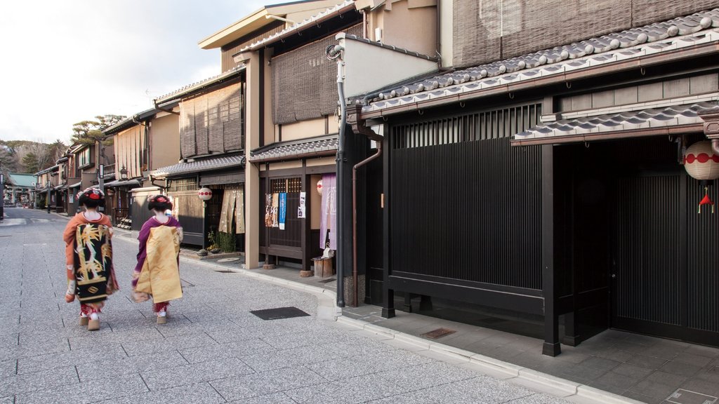 Kitano Odori performance at Kamishichiken Kaburenjo