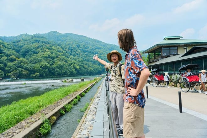 Kyoto: Arashiyama UNESCO Walking Tour with Admission