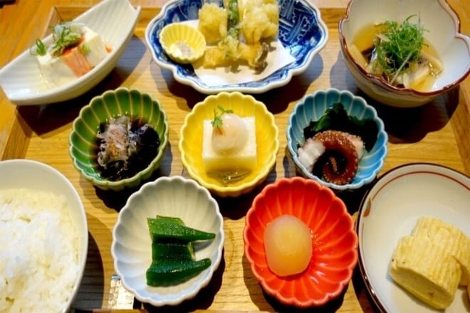 Kyoto: Guided Food Tour with 12 Dishes & 3 Drinks