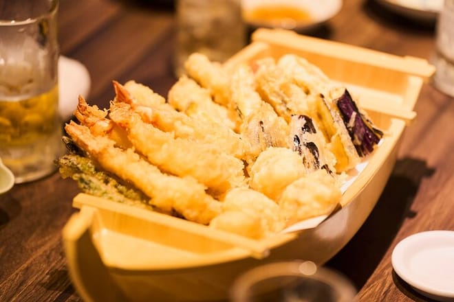Kyoto: Guided Food Tour with 12 Dishes & 3 Drinks