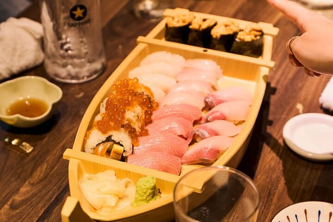 Kyoto: Guided Food Tour with 12 Dishes & 3 Drinks