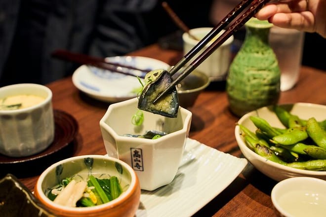 Kyoto: Guided Food Tour with 12 Dishes & 3 Drinks