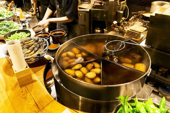 Kyoto: Guided Food Tour with 12 Dishes & 3 Drinks