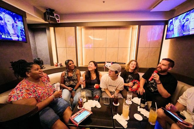 Kyoto: Izakaya & Pub Crawl Guided Walking Tour