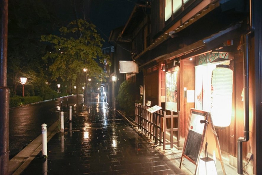 Kiyamachi Street along Takase River at night