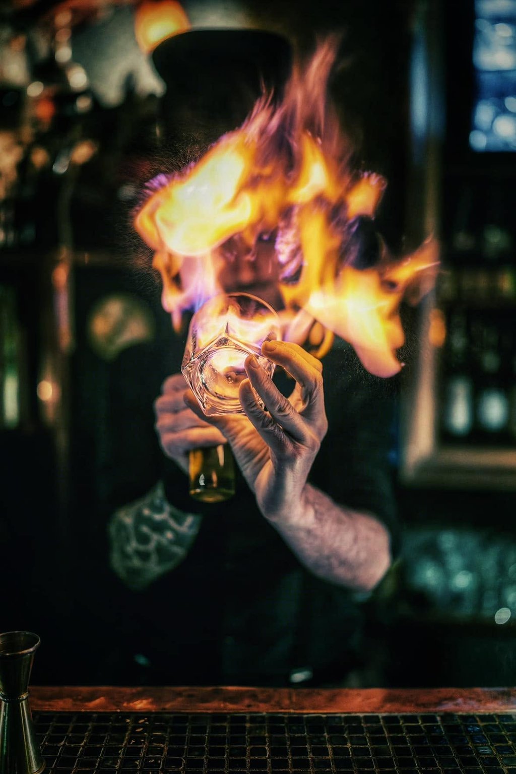 L'Escamoteur cocktail bar with magic show