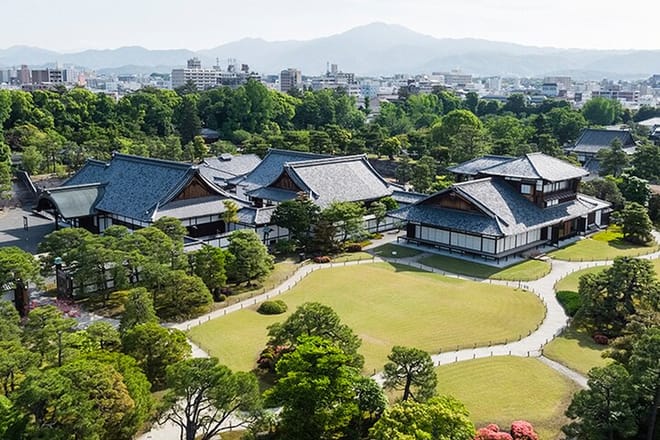 Kyoto: Nijo Castle World Heritage Guided Tour with Admission