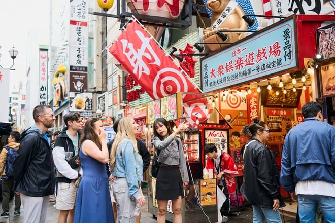 Osaka 2-Hour Walking Tour with Dotonbori River Cruise