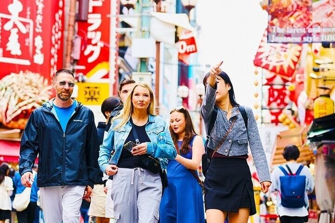 Osaka 2-Hour Walking Tour with Dotonbori River Cruise