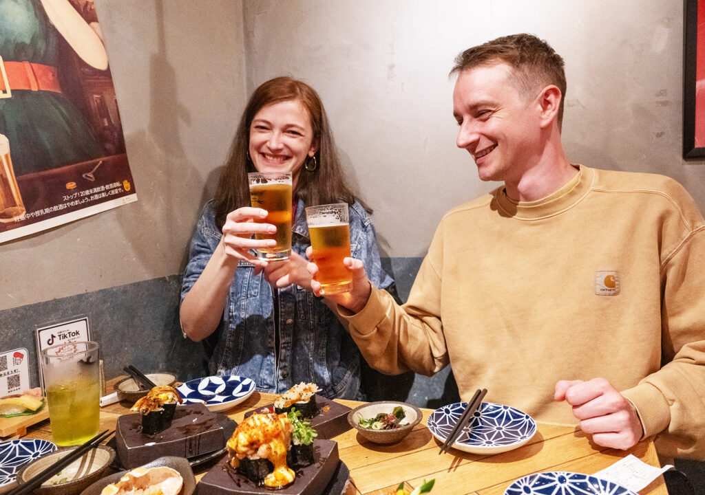 Tokyo: Shibuya Food Tour with 15 Dishes at 4 Eateries