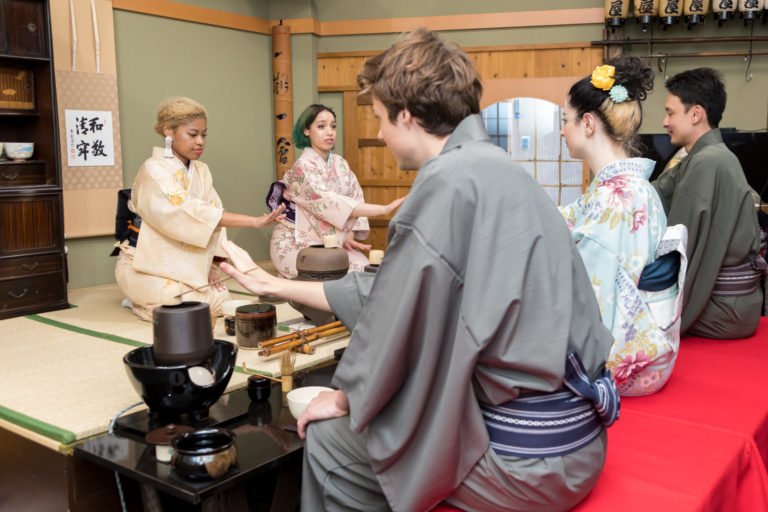 Cultural experiences at Asakusa Jidaiya
