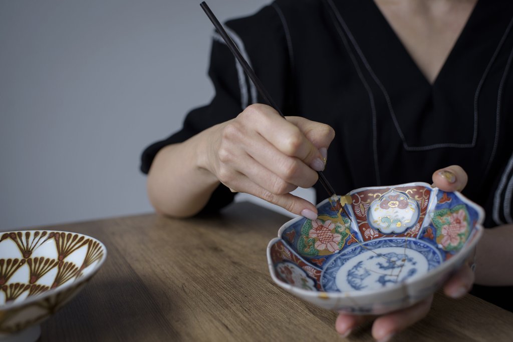 Kintsugi workshop experience in Ginza