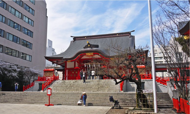 Hanazono Shrine traditional entrance gate