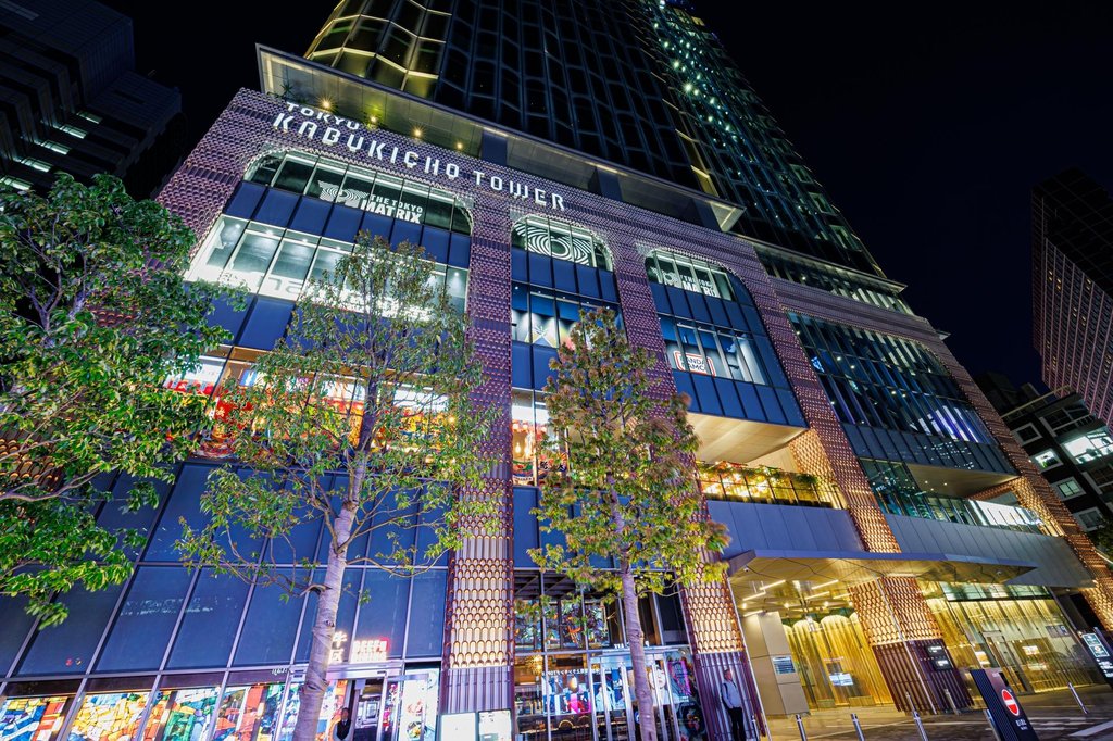 Tokyu Kabukicho Tower building exterior