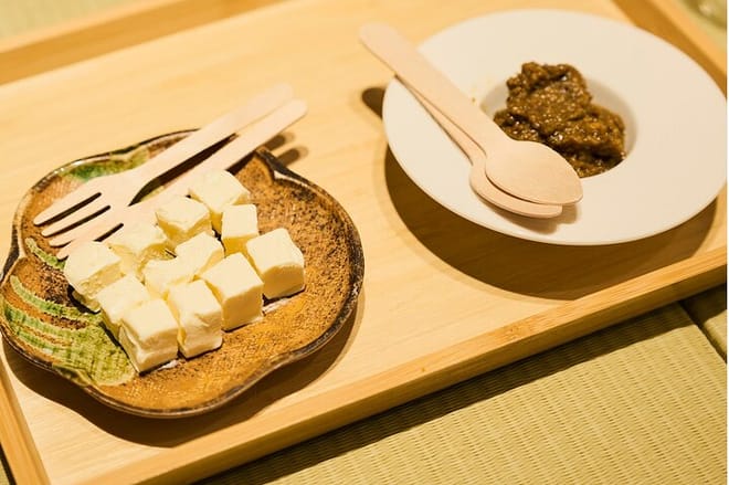 Tokyo : Asakusa Food Tour – 12 Dishes & 3 Drinks