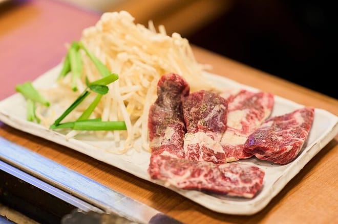 Tokyo : Asakusa Food Tour – 12 Dishes & 3 Drinks