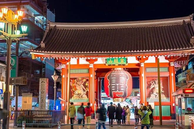 Tokyo : Asakusa Food Tour – 12 Dishes & 3 Drinks