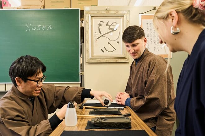 Tokyo: Calligraphy Workshop & Original T-Shirt Creation