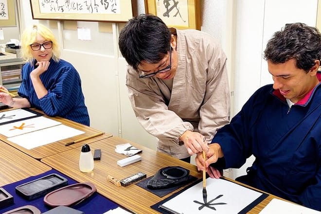 Tokyo: Calligraphy Workshop & Original T-Shirt Creation