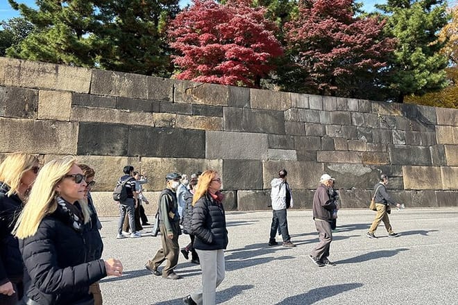 Tokyo Castle & Imperial PalaceーShogun Walking Tour