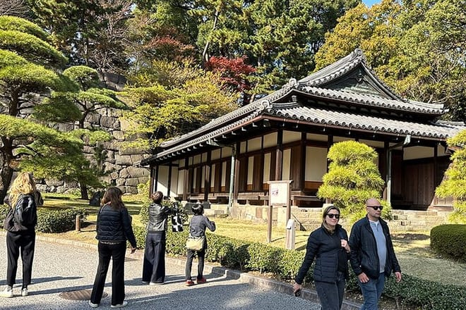 Tokyo Castle & Imperial PalaceーShogun Walking Tour