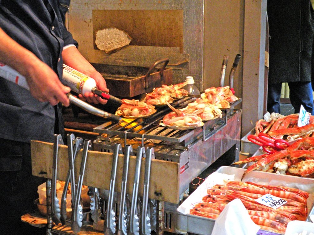 Fresh seafood and street food at Tsukiji Outer Market