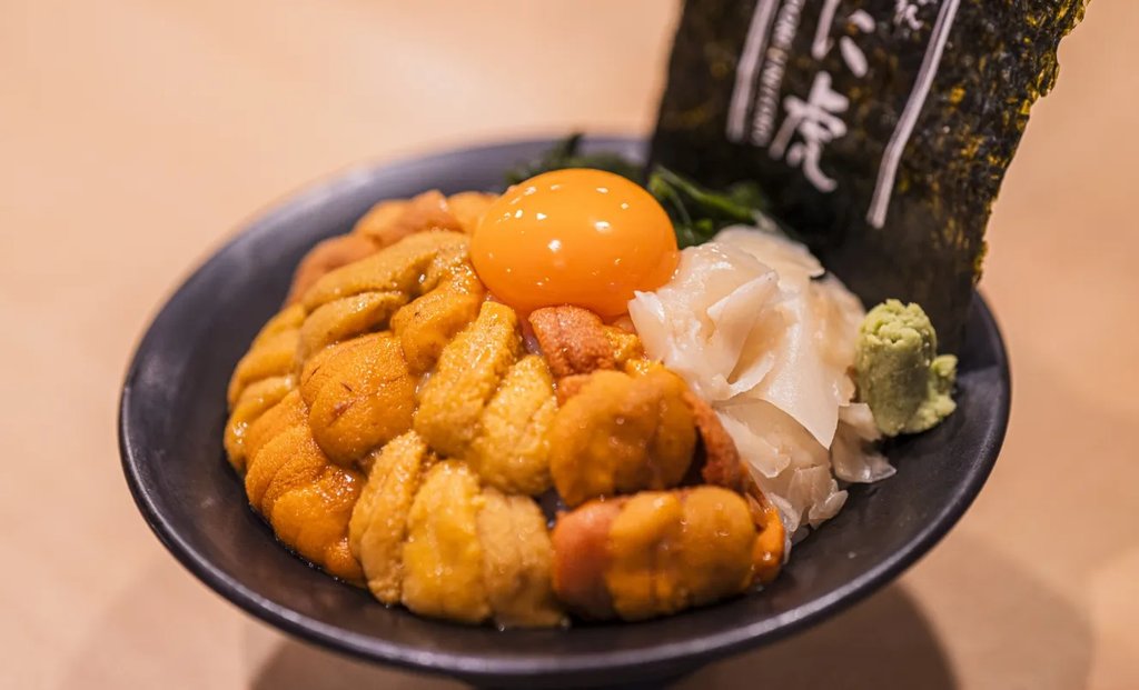 Sea urchin rice bowl at Uni-Tora Honten