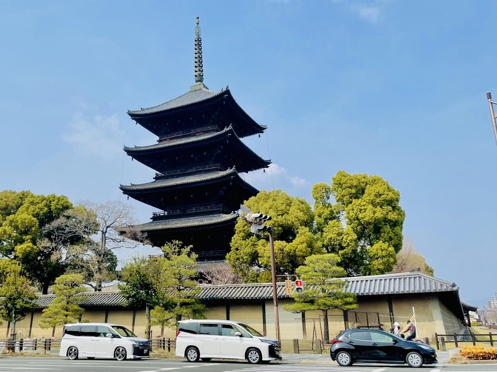 Peaceful temple gardens in Kyoto