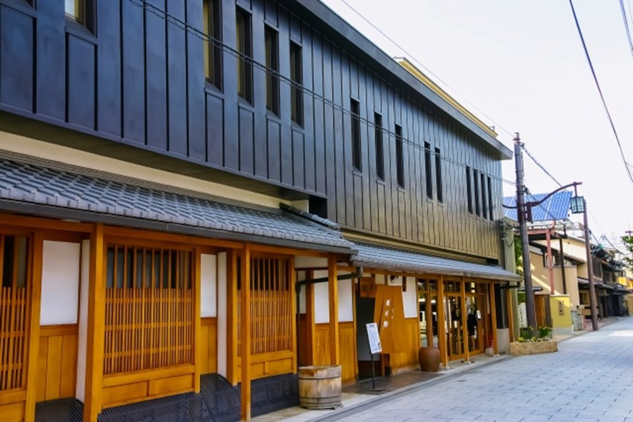 Artisan demonstrating traditional Kyoto craft technique