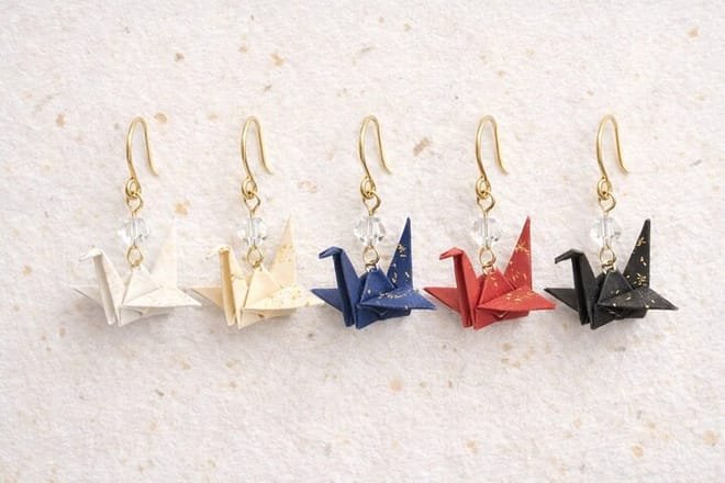 Origami jewelry making workshop in Tokyo